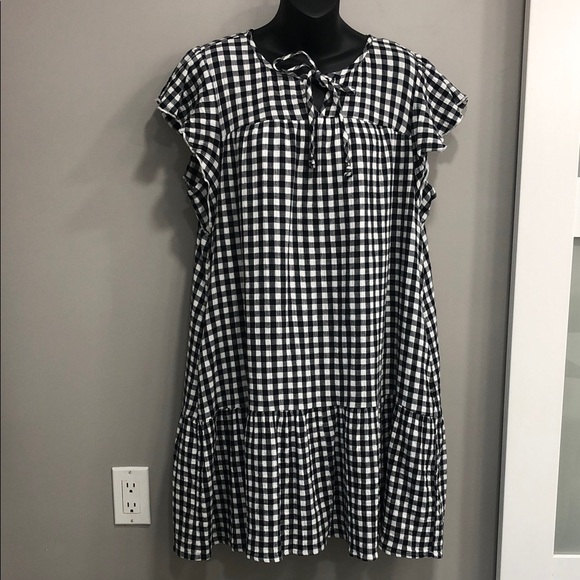 Denver Hayes Dresses & Skirts - Denver Hayes Black and White Gingham Tie-Neck Ruffled Shift Dress